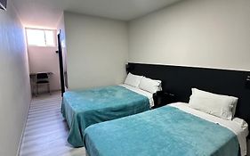 Hotel Versailles